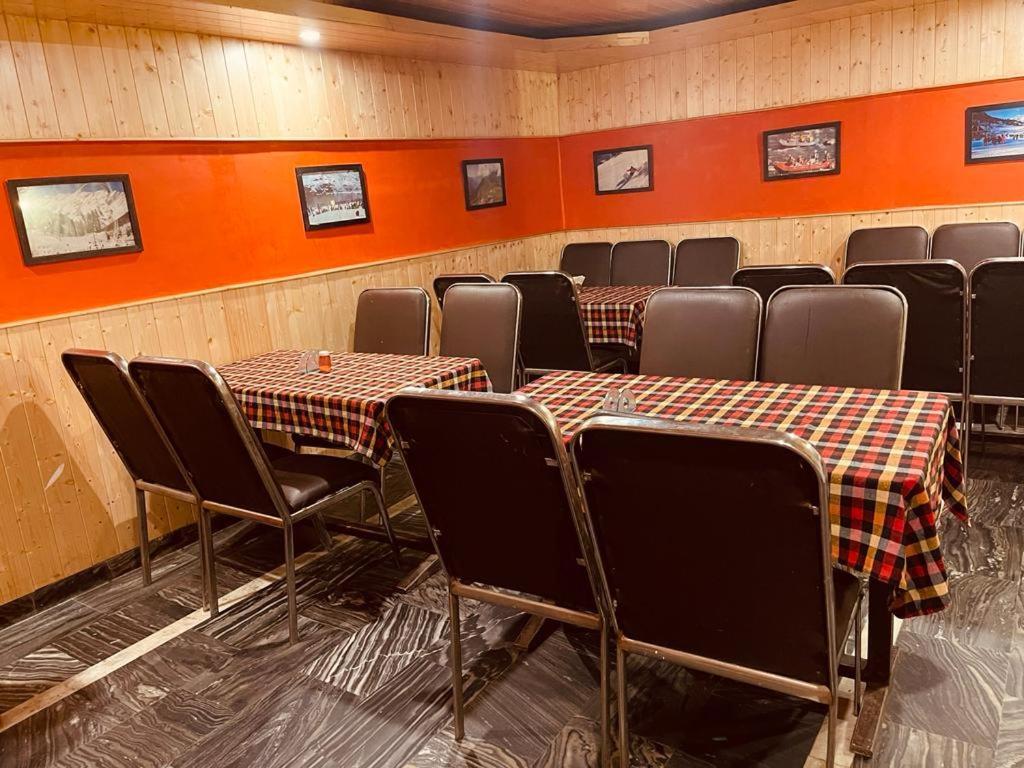 Sandhu Hotel & Restaurant Уна Экстерьер фото