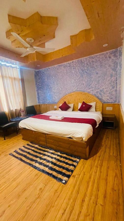 Sandhu Hotel & Restaurant Уна Экстерьер фото