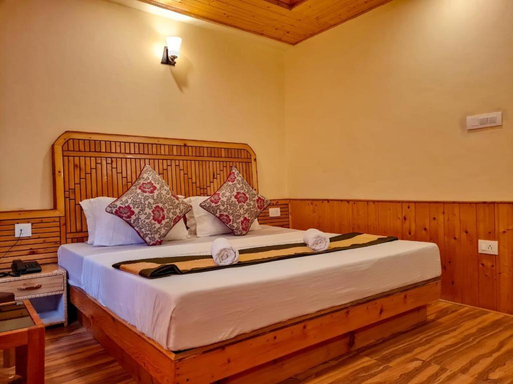 Sandhu Hotel & Restaurant Уна Экстерьер фото