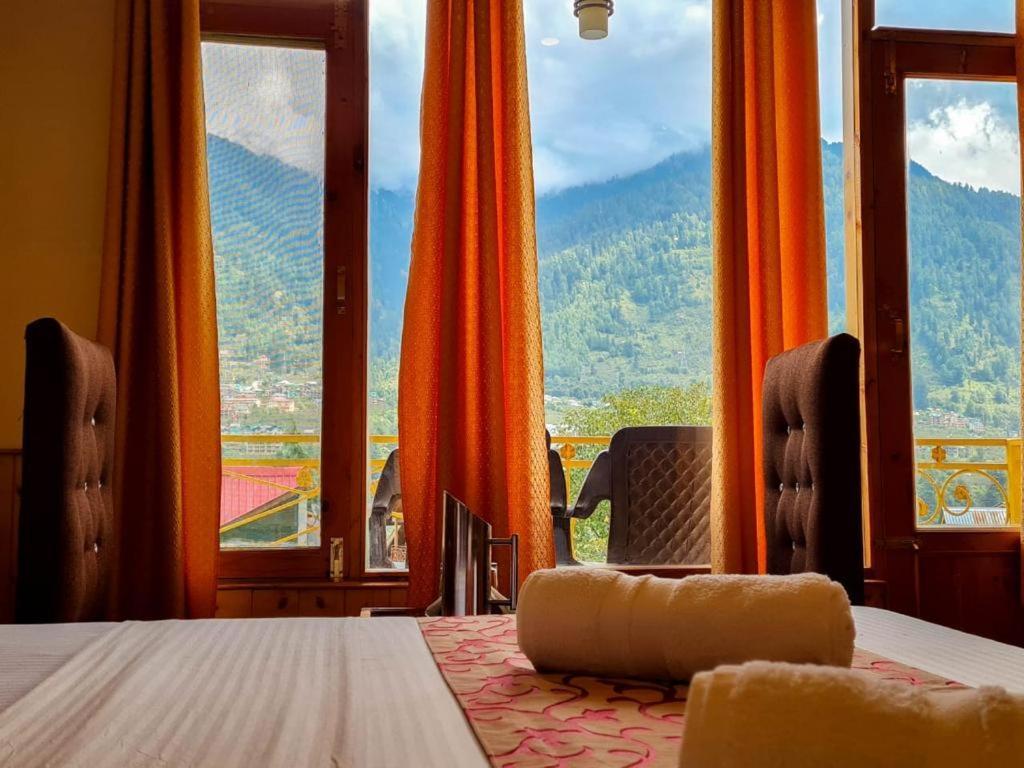 Sandhu Hotel & Restaurant Уна Экстерьер фото